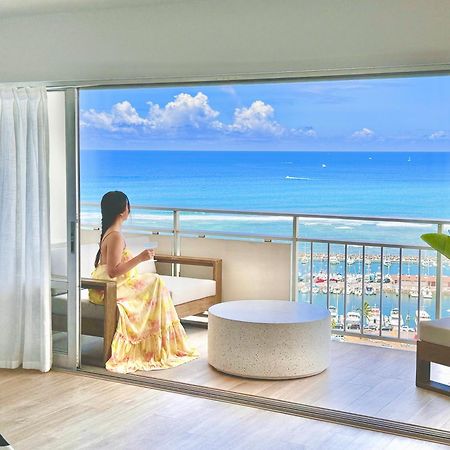 Panoramic Oceanview Resort - Full Kitchen In Each Room, 2 Swimming Pools, Onsite Restaurants, Fireworks Every Friday Honolulu Exterior photo