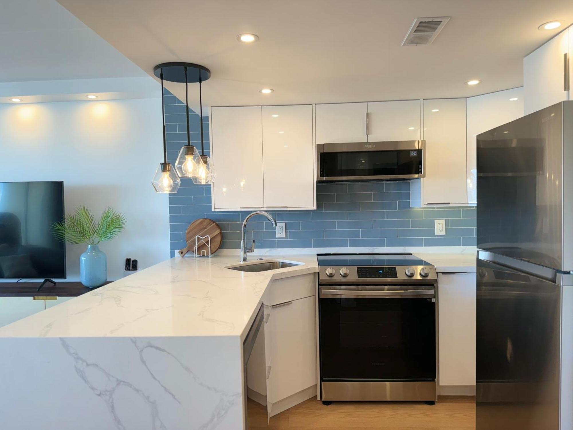 Panoramic Oceanview Resort - Full Kitchen In Each Room, 2 Swimming Pools, Onsite Restaurants, Fireworks Every Friday Honolulu Exterior photo