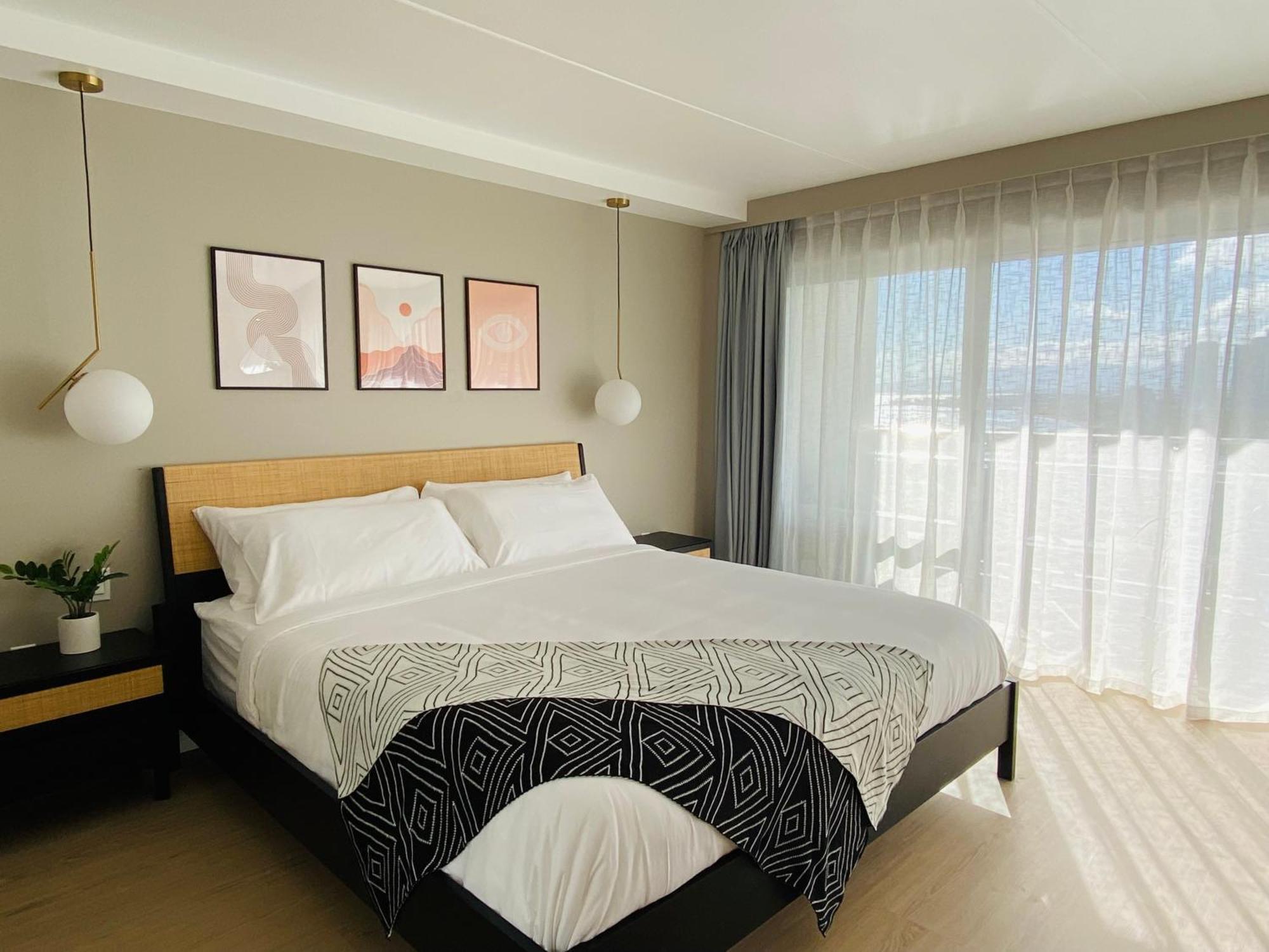 Panoramic Oceanview Resort - Full Kitchen In Each Room, 2 Swimming Pools, Onsite Restaurants, Fireworks Every Friday Honolulu Exterior photo