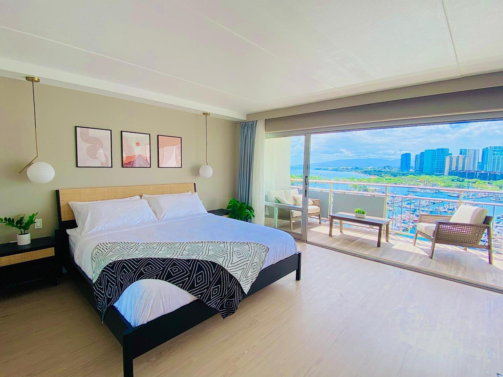 Panoramic Oceanview Resort - Full Kitchen In Each Room, 2 Swimming Pools, Onsite Restaurants, Fireworks Every Friday Honolulu Exterior photo