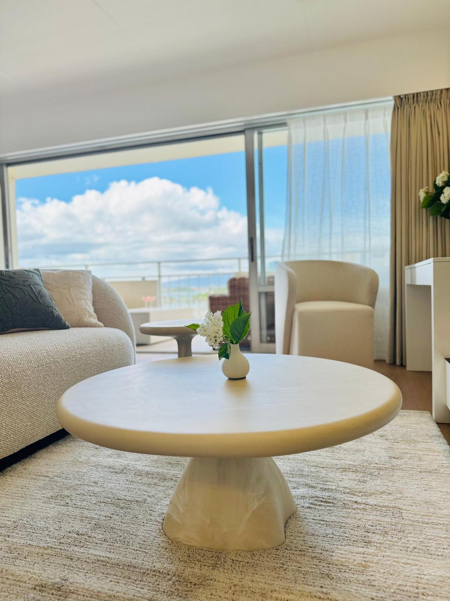 Panoramic Oceanview Resort - Full Kitchen In Each Room, 2 Swimming Pools, Onsite Restaurants, Fireworks Every Friday Honolulu Exterior photo